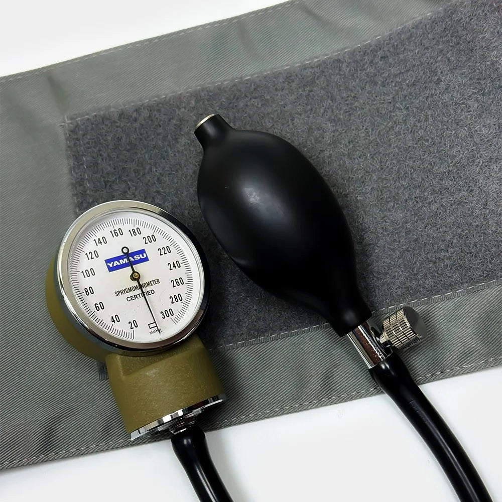 Yamasu Aneroid Sphygmomanometer Japan
